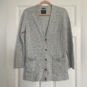 Abercrombie & Fitch V Neck Cardigan Sweater